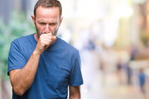 Los fenómenos ambientales como las lluvias, el calor y los cambios bruscos de clima favorecen la transmisión de enfermedades respiratorias de origen infeccioso.
